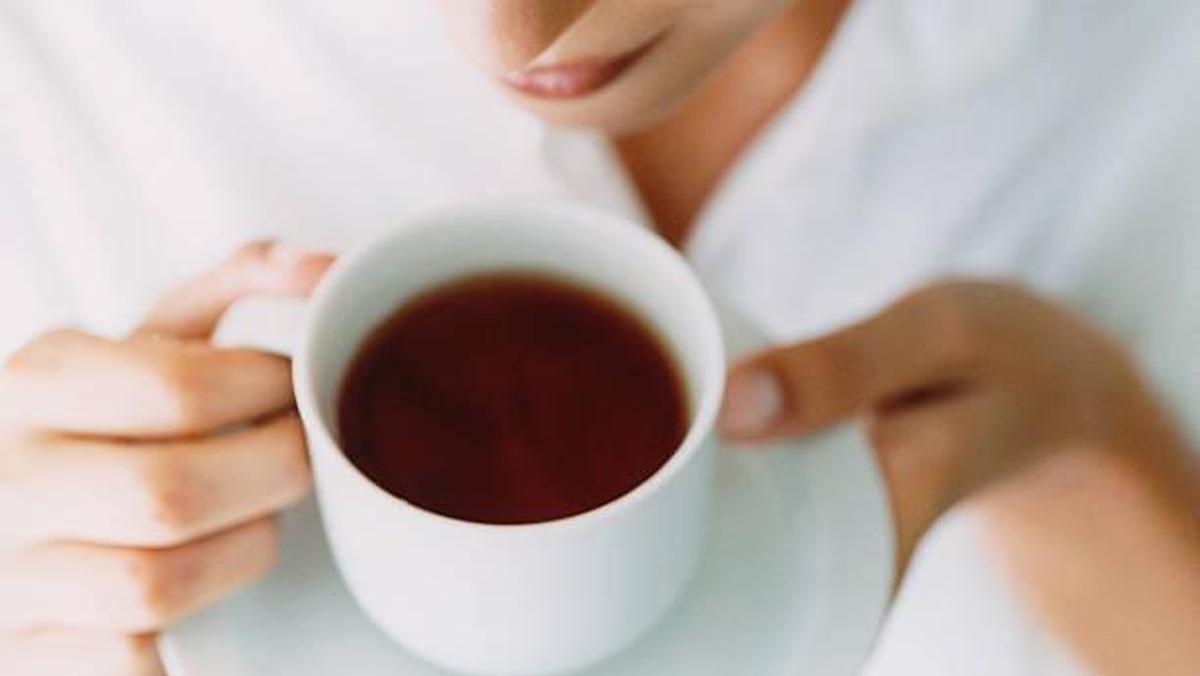 Kebiasaan Minum Panas Berisiko Tinggi Terhadap Kanker Kerongkongan