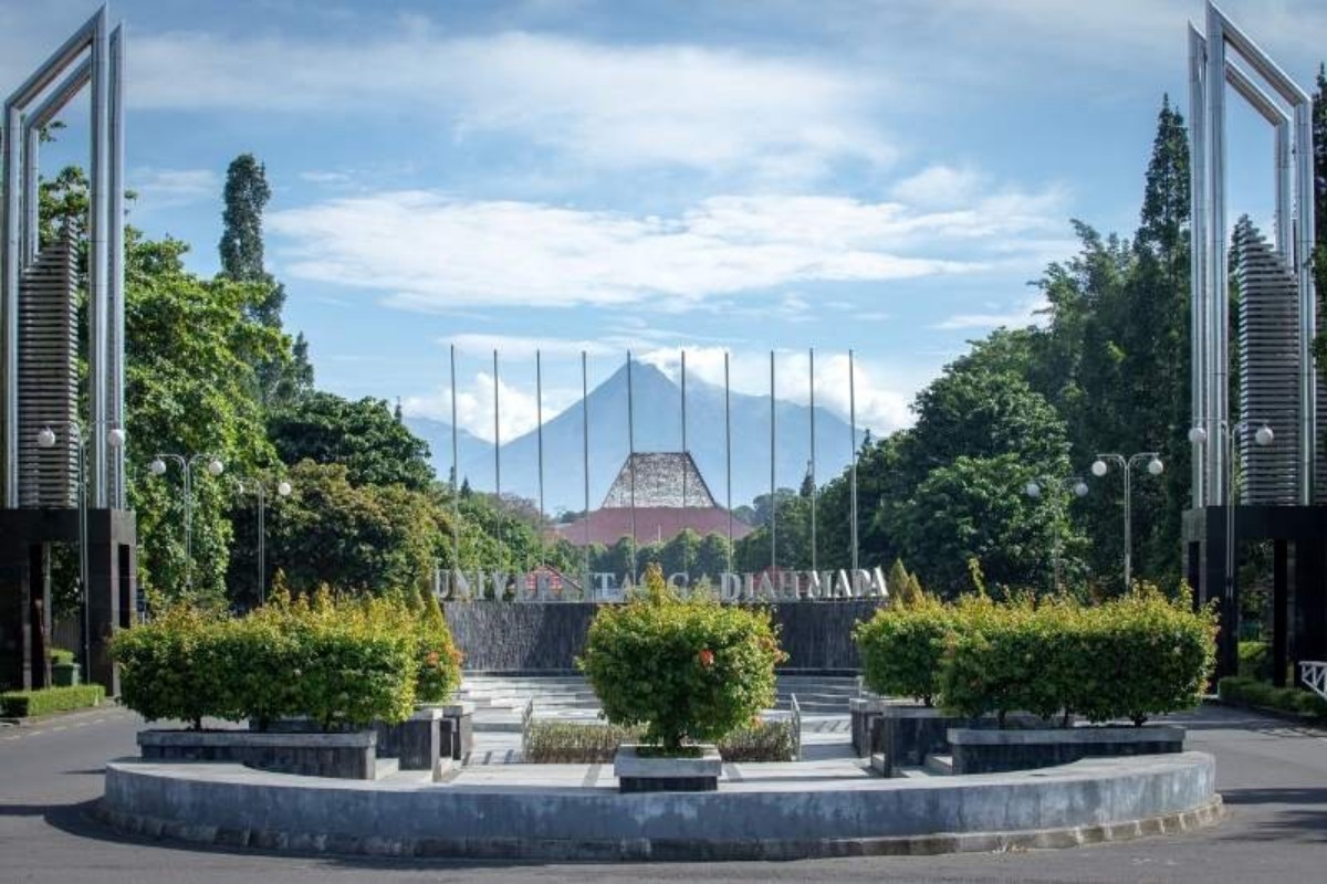 UGM Terapkan Literasi Finansial untuk Mahasiswa Baru Cegah Pinjol dan Judol