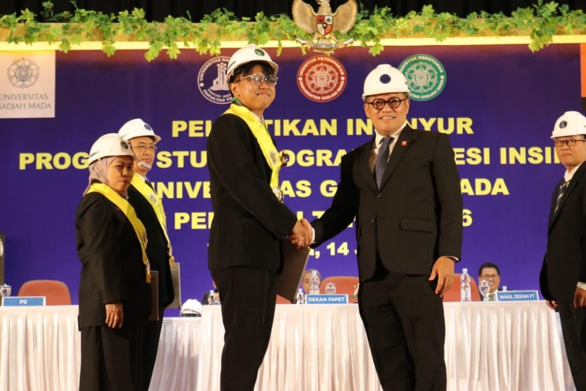 UGM Lantik 620 Insinyur dan Ingatkan Pentingnya Etika dalam Penggunaan AI