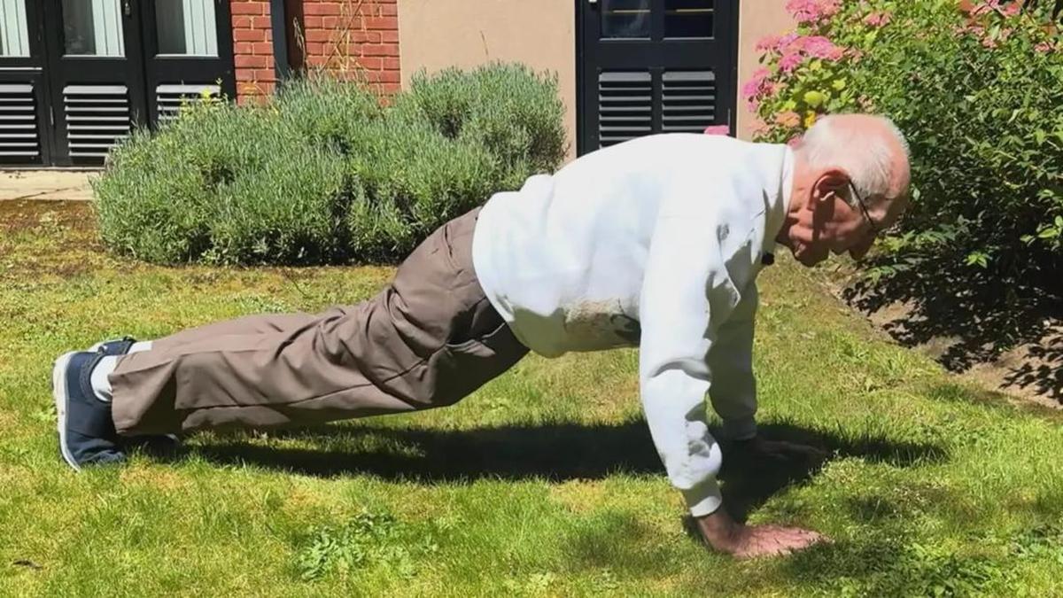 ---
Kakek Berusia 98 Tahun di Inggris Masih Aktif Push-Up 40 Kali Setiap Hari

---