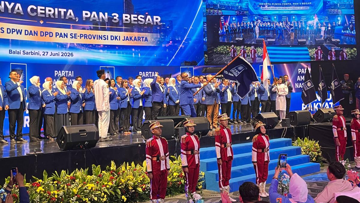 ---
Uya Kuya Dilantik Sebagai Ketua DPW PAN DKI Jakarta

---