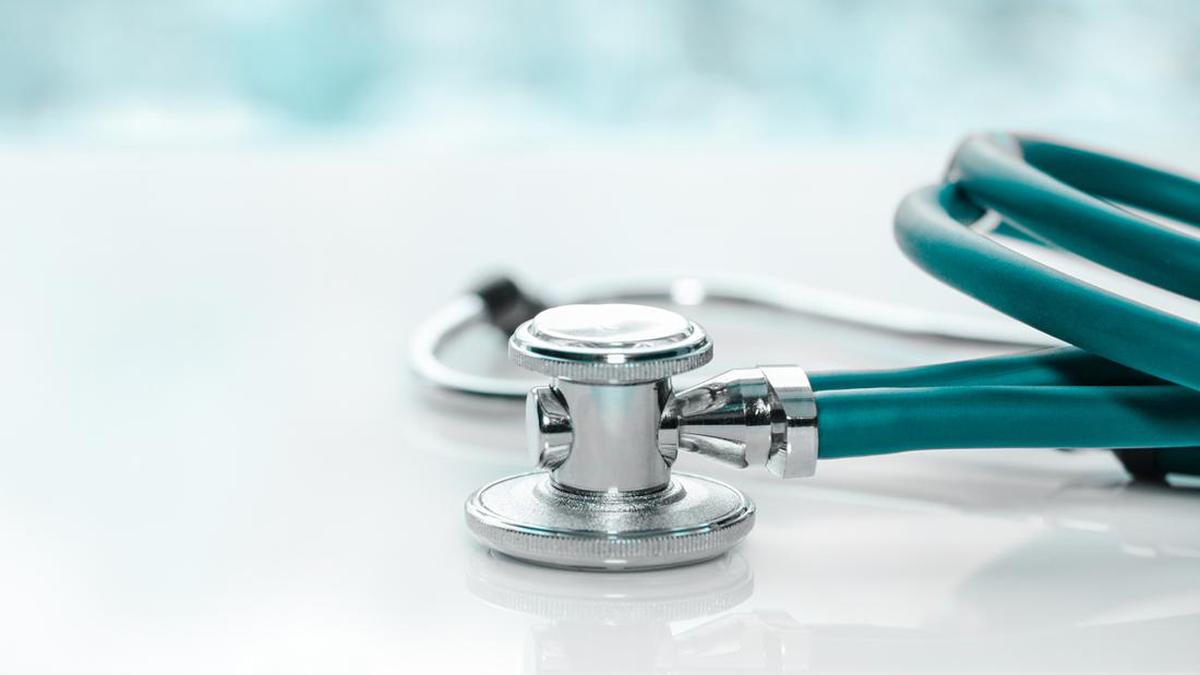 ---
Duka Seorang Pasien BPJS yang Menunggu 8 Jam, Dokter Senior Berikan Pencerahan

---