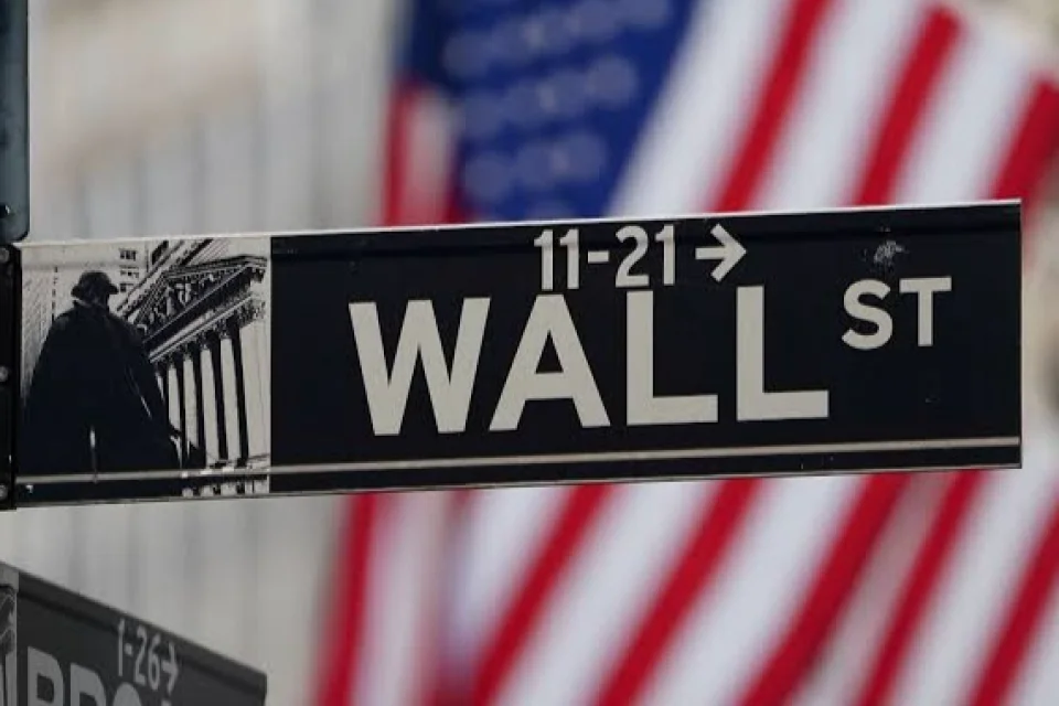 ---
Wall Street Menguat Didukung Lonjakan Saham Teknologi dan Penurunan Harga Minyak

---