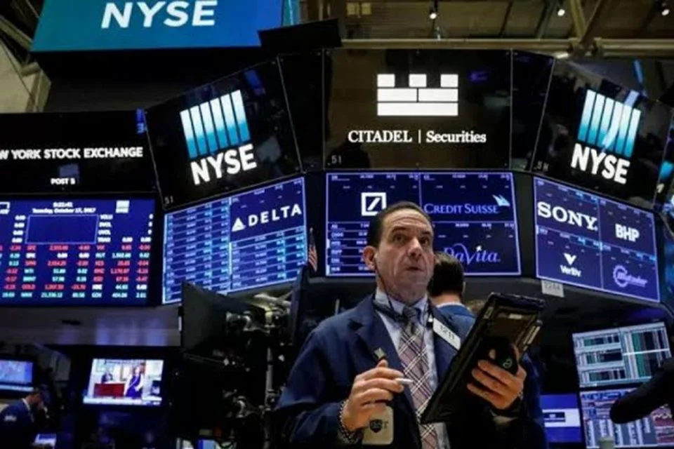 ---
Tekanan di Wall Street akibat Berita OpenAI, Saham Oracle Turun Lebih dari 5%

---