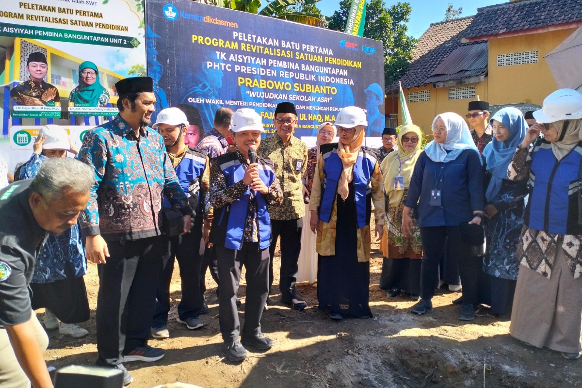 Wamendikdasmen Fajar Riza melakukan groundbreaking TK Aisyiyah Pembina Unit 2 di Banguntapan, Bantul sebagai komitmen pemerataan akses pendidikan. /Istimewa.