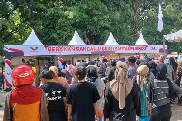 Antusiasme Warga Kendari Terhadap Program Pangan Murah Partai Perindo