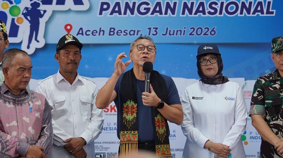 Zulkifli Hasan Umumkan Penyaluran Bansos Melalui Koperasi Merah Putih Dimulai September